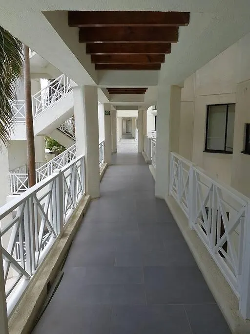 Apartamento En San Andres Frente Al Mar Con Piscina Apartment